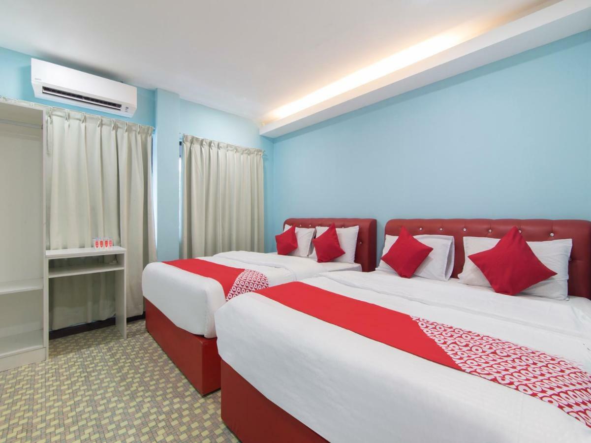 Oyo 1136 Pd Star Hotel Port Dickson Exterior foto