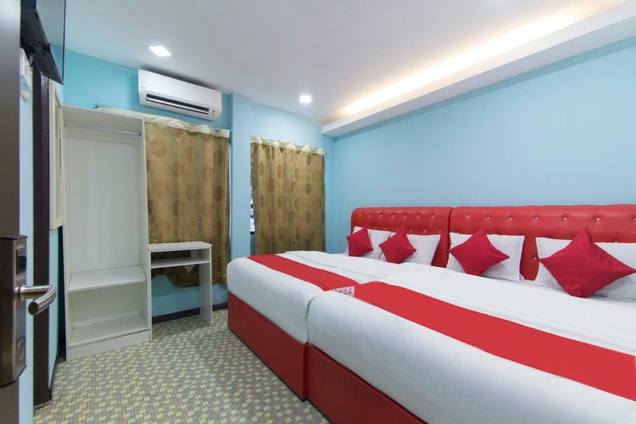 Oyo 1136 Pd Star Hotel Port Dickson Exterior foto